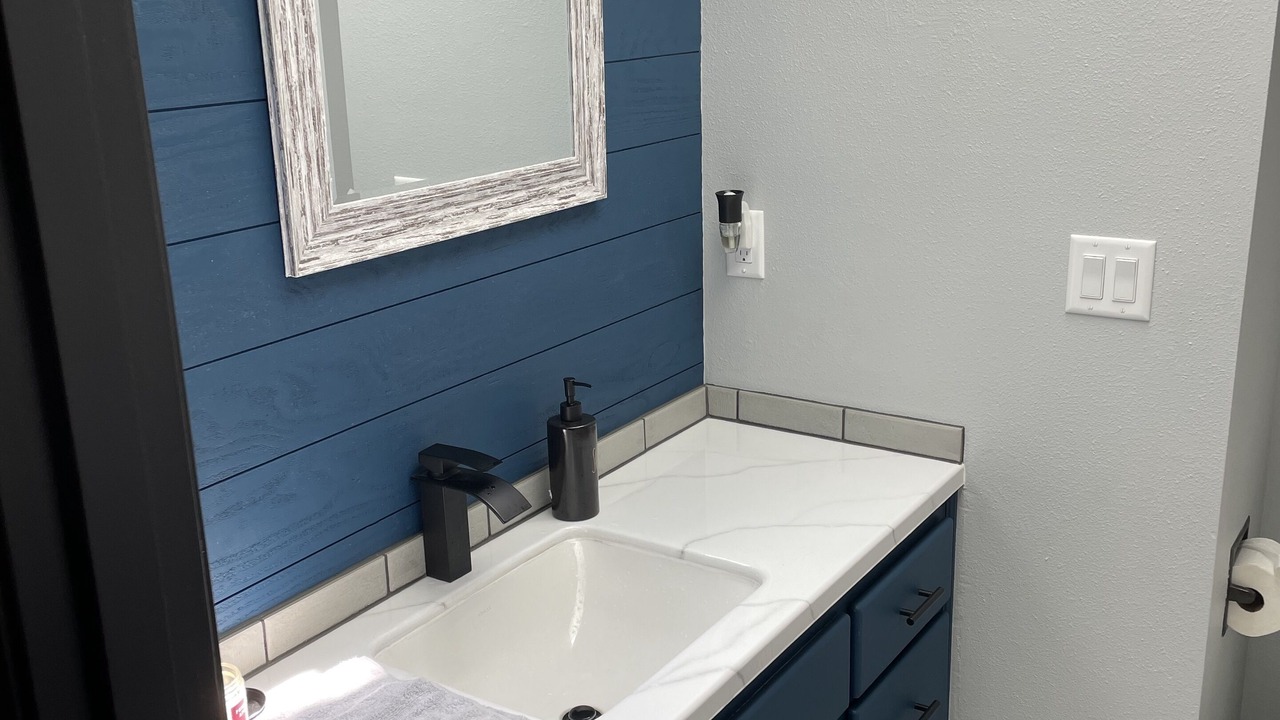 Photo of Bathroom in Alvadore