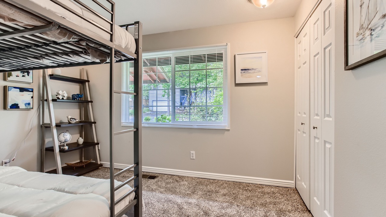 Photo of Bedroom in Sherwood - Tualatin South