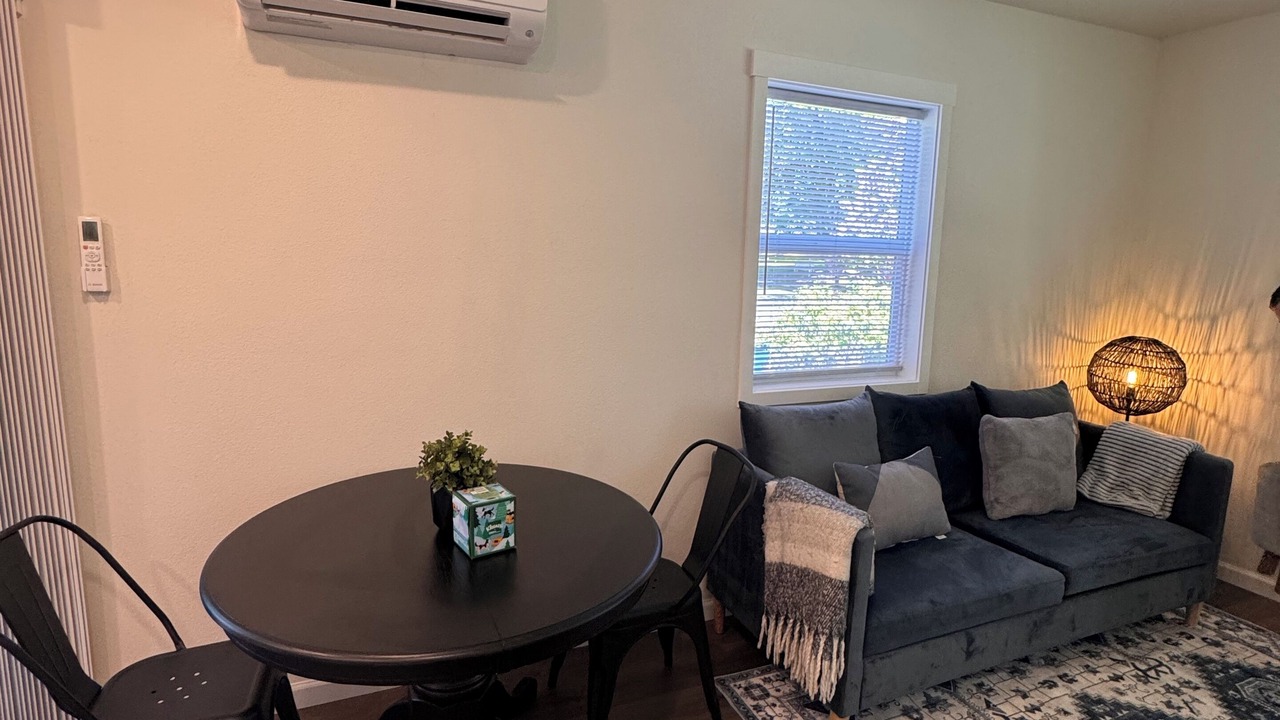 Photo of Livingroom in Hough