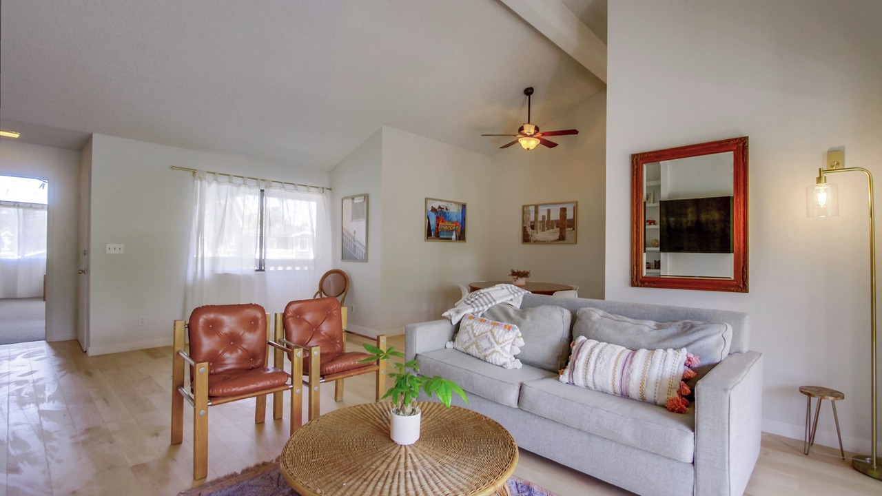 Photo of Livingroom in Olde Solana Beach