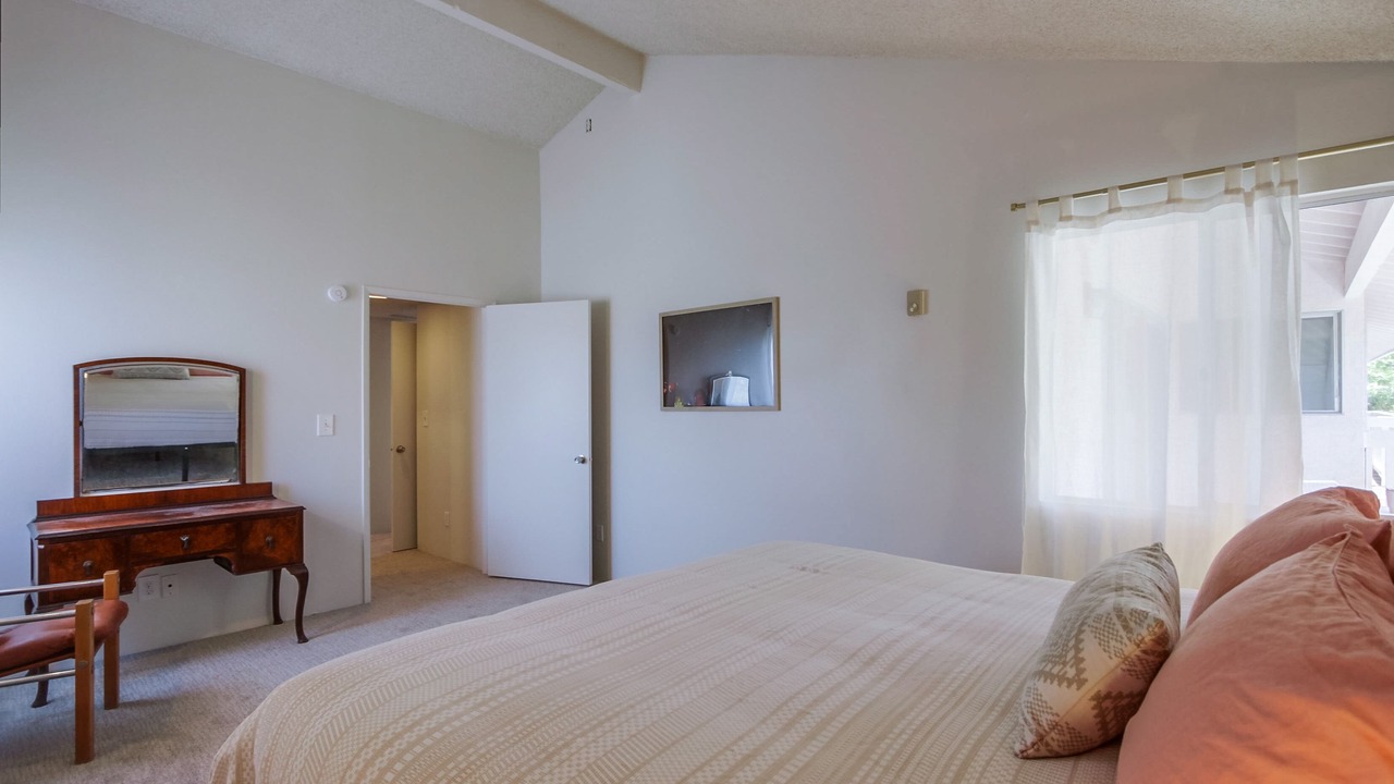 Photo of Bedroom in Olde Solana Beach