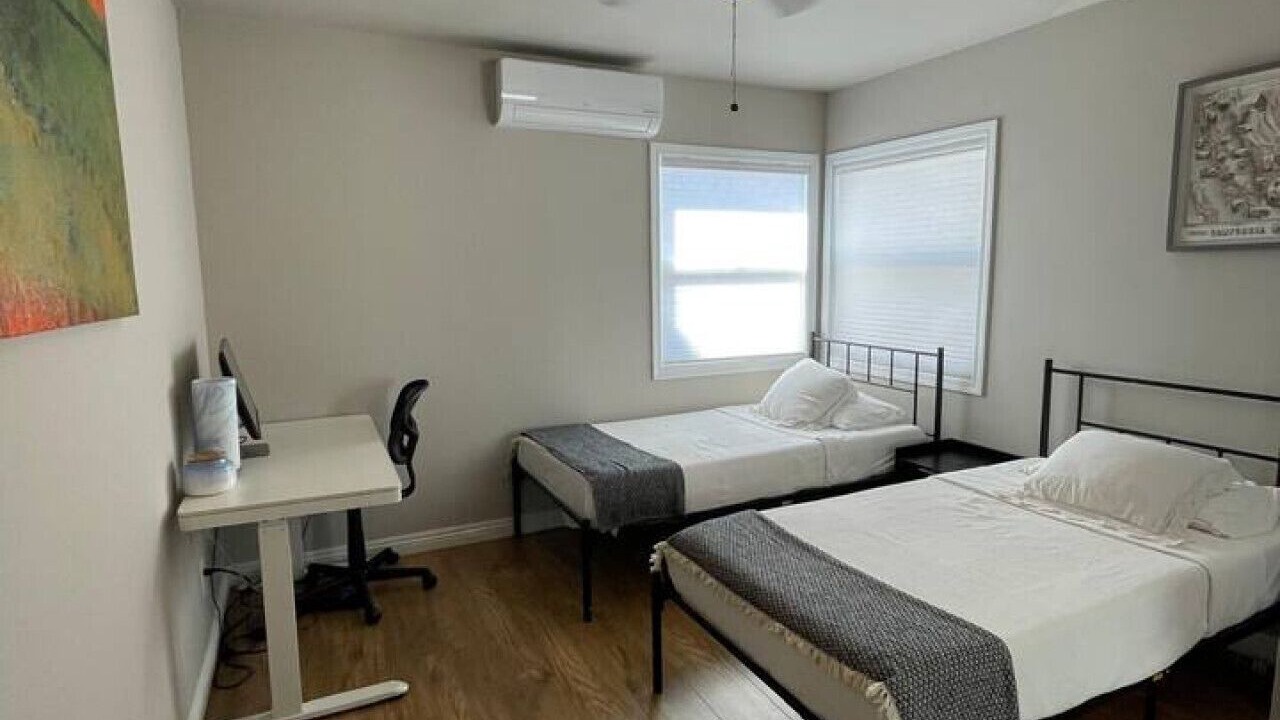 Photo of Bedroom in Allied Gardens