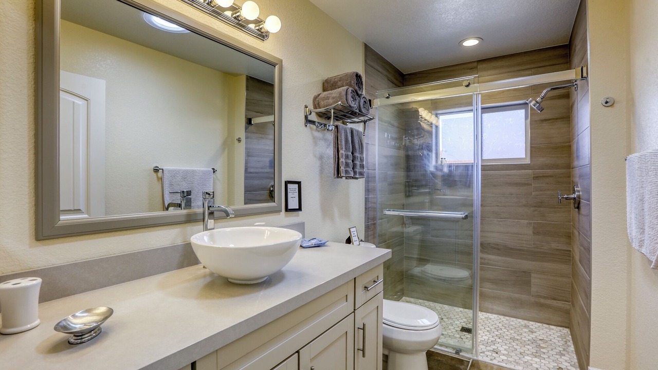 Photo of Bathroom in Centennial Hills