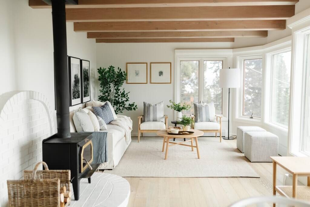 Photo of Livingroom in Meeks Bay