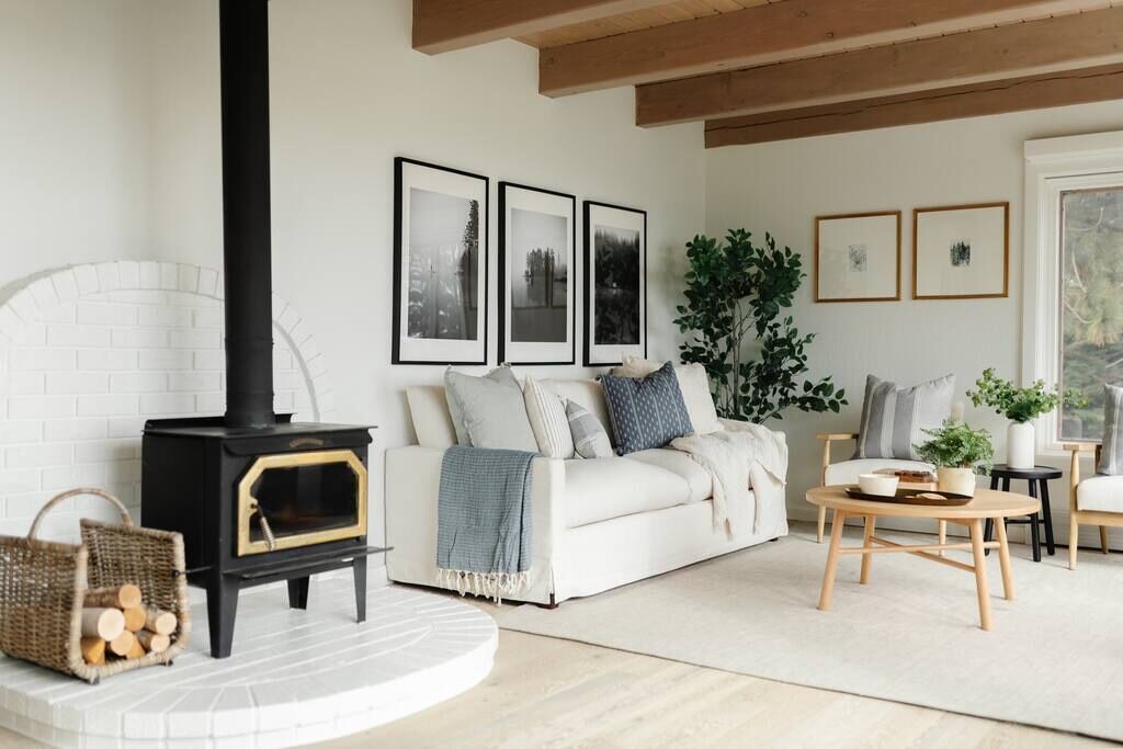 Photo of Livingroom in Meeks Bay