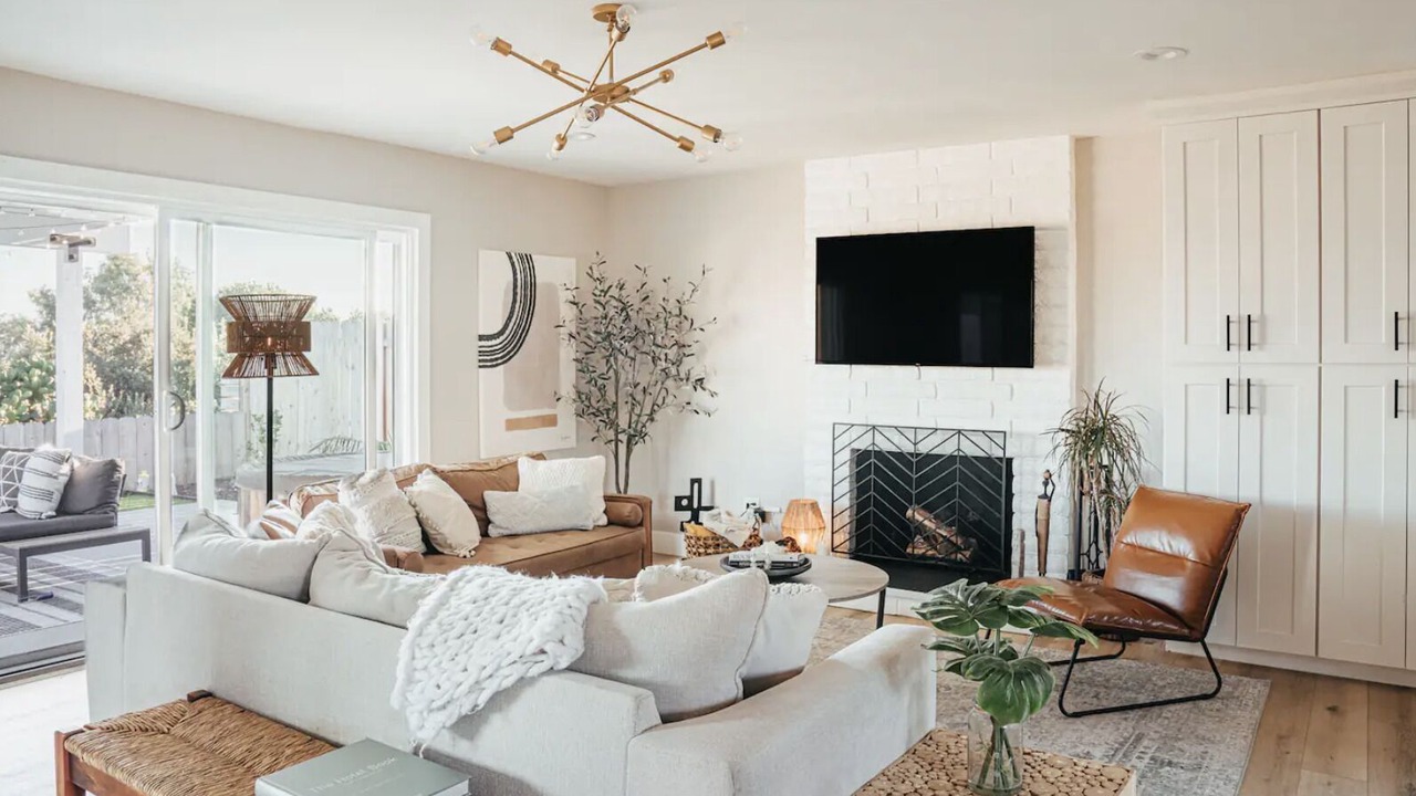 Photo of Livingroom in Bay Terraces