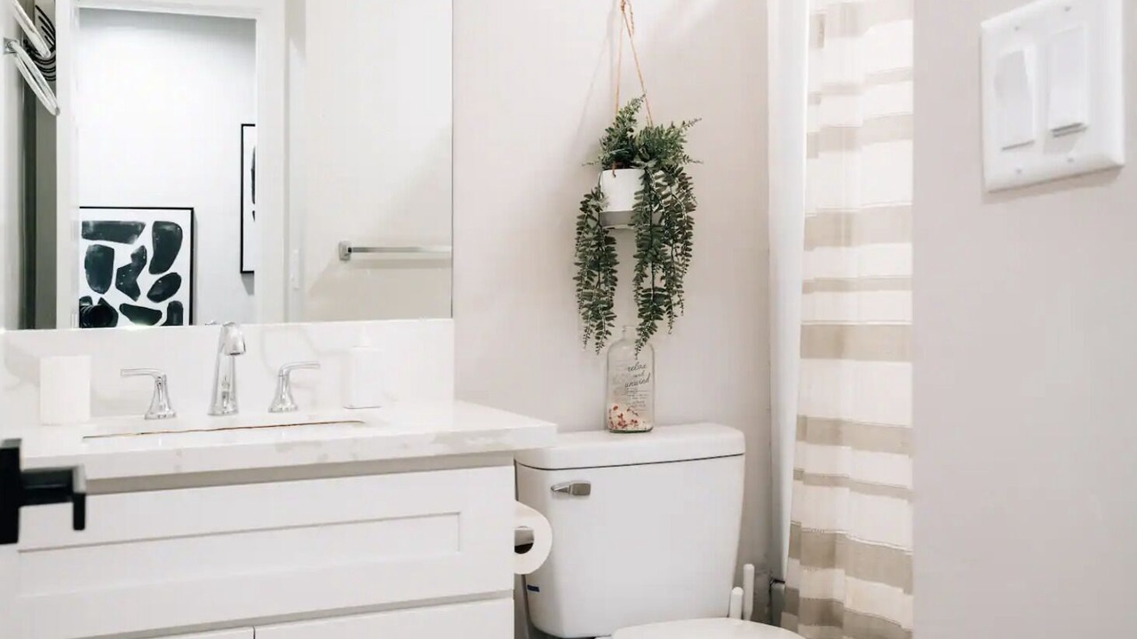 Photo of Bathroom in Bay Terraces