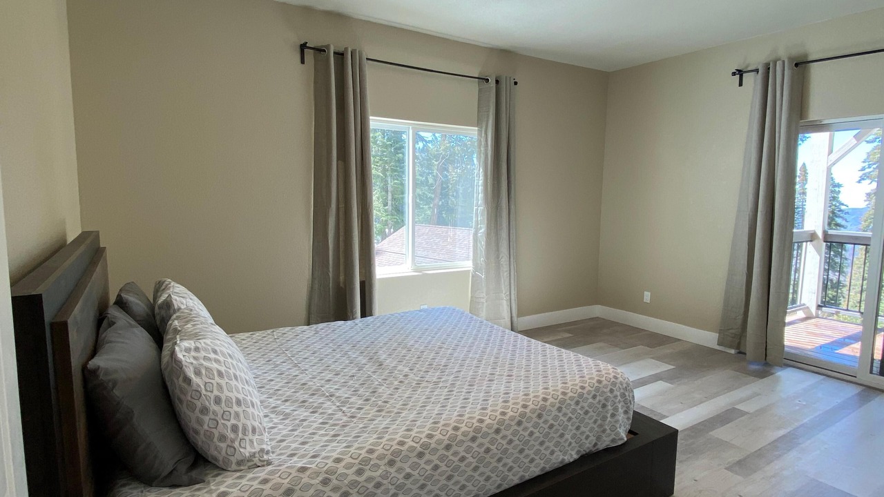 Photo of Bedroom in Yosemite West