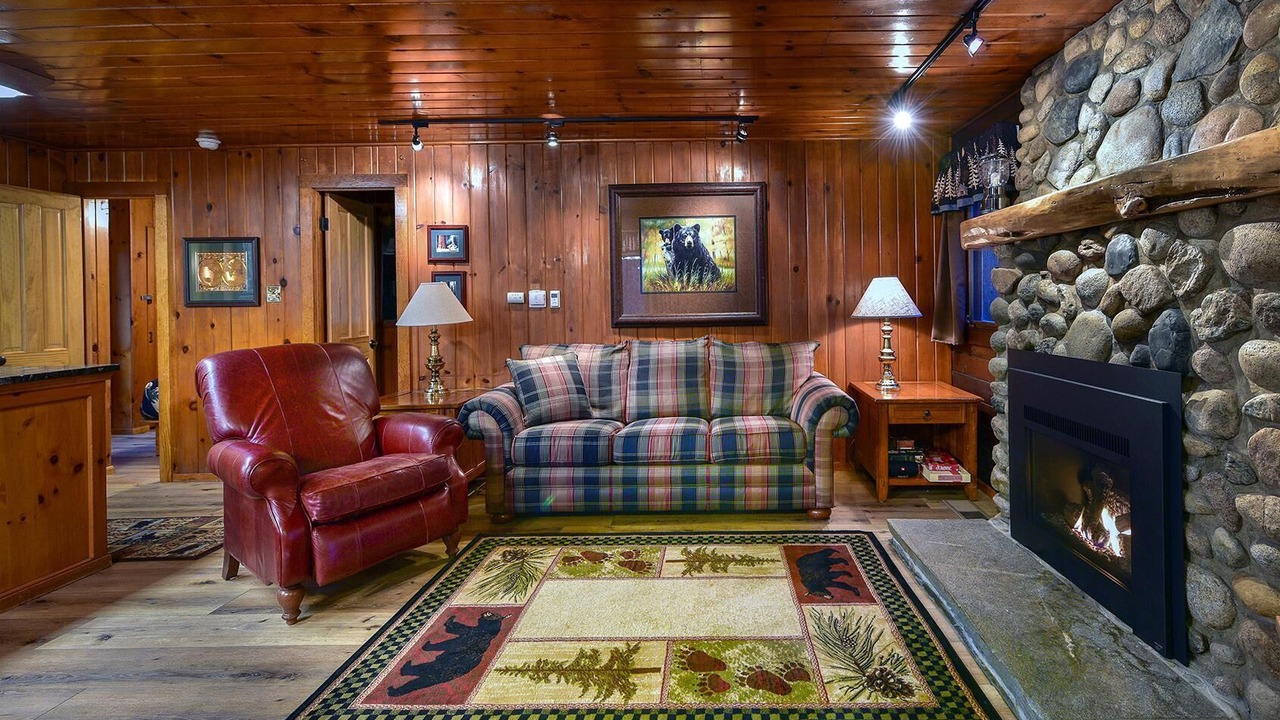 Photo of Livingroom in North Wawona