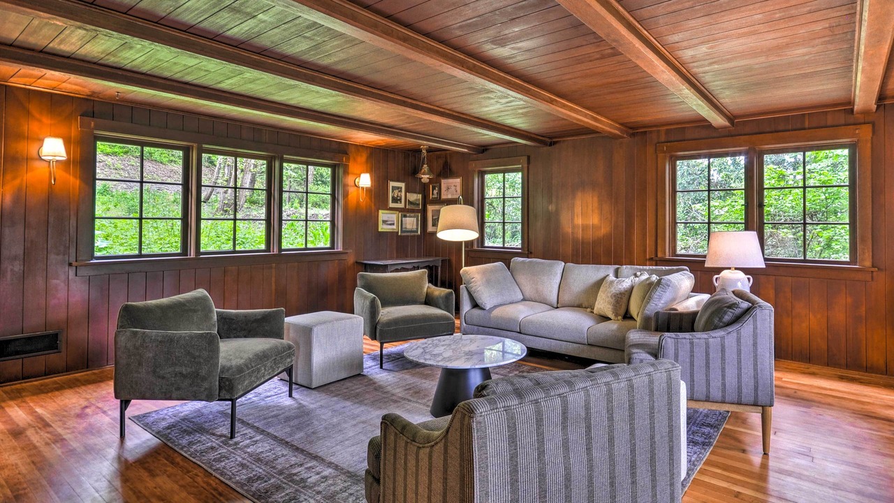 Photo of Livingroom in Carver
