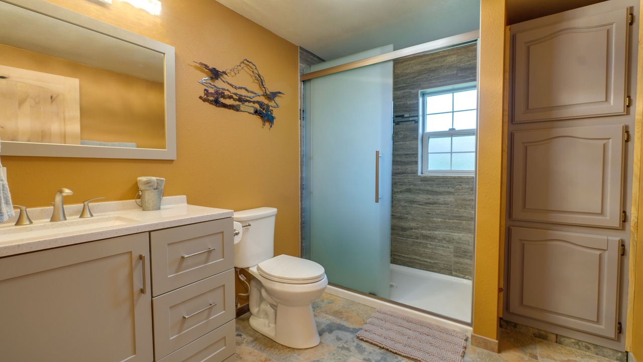Photo of Bathroom in Gold Beach