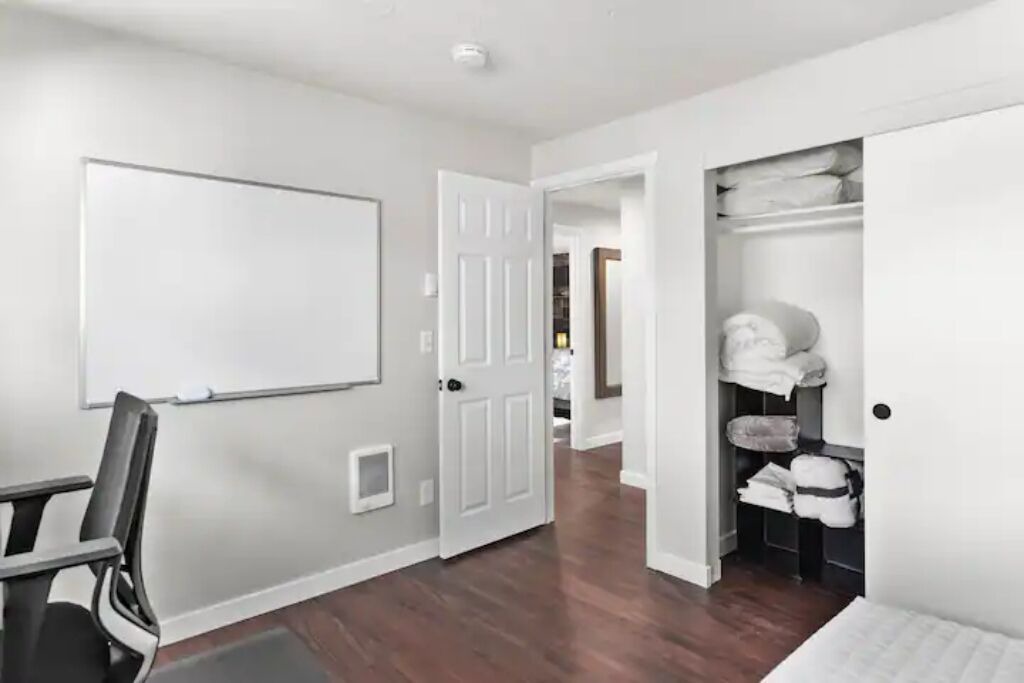 Photo of Bedroom in Aloha