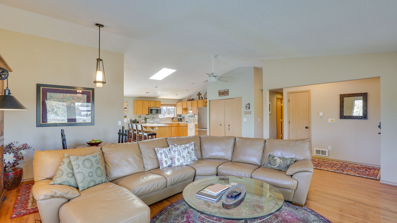 Photo of Livingroom in Bend