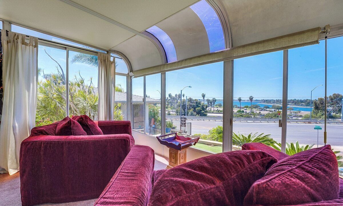 Photo of Bedroom in Bay Park