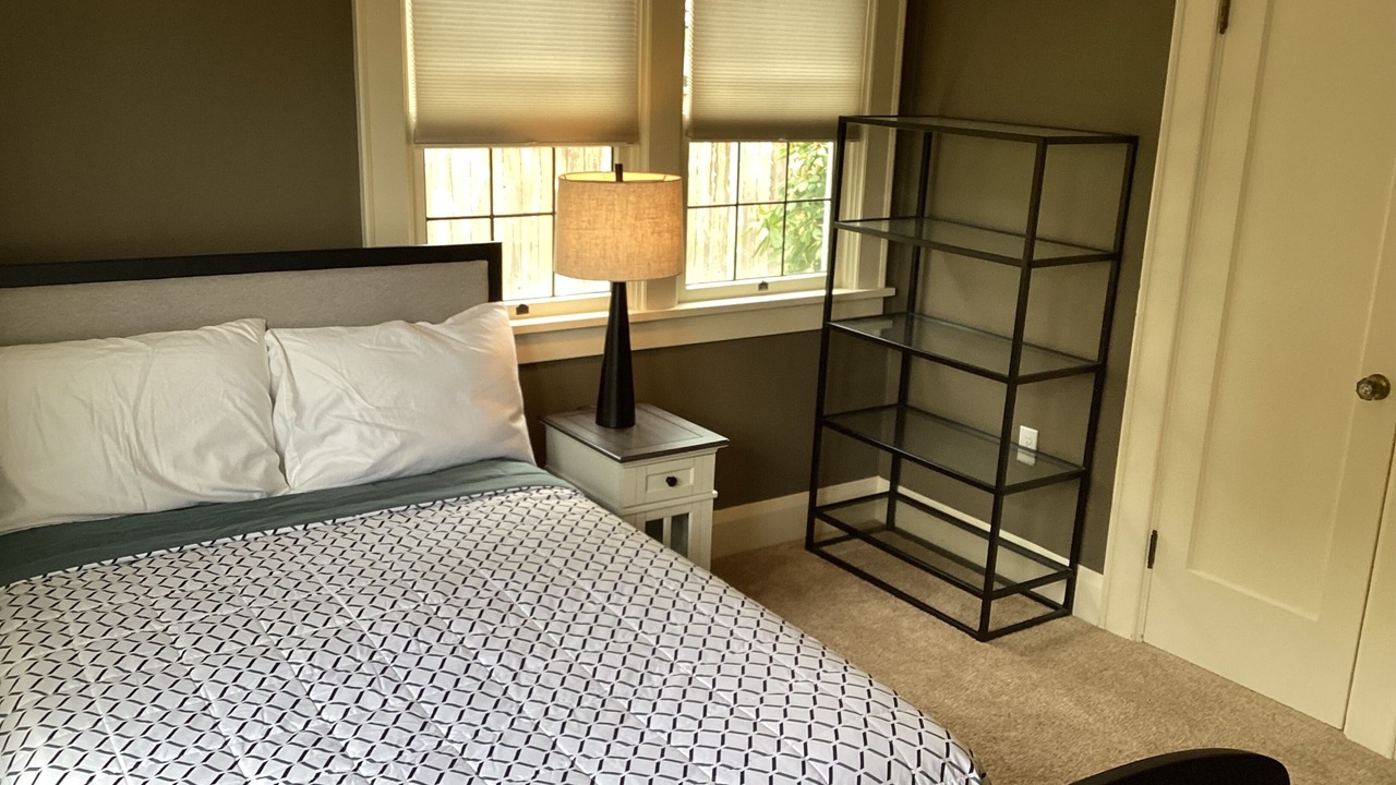 Photo of Bedroom in Amazon
