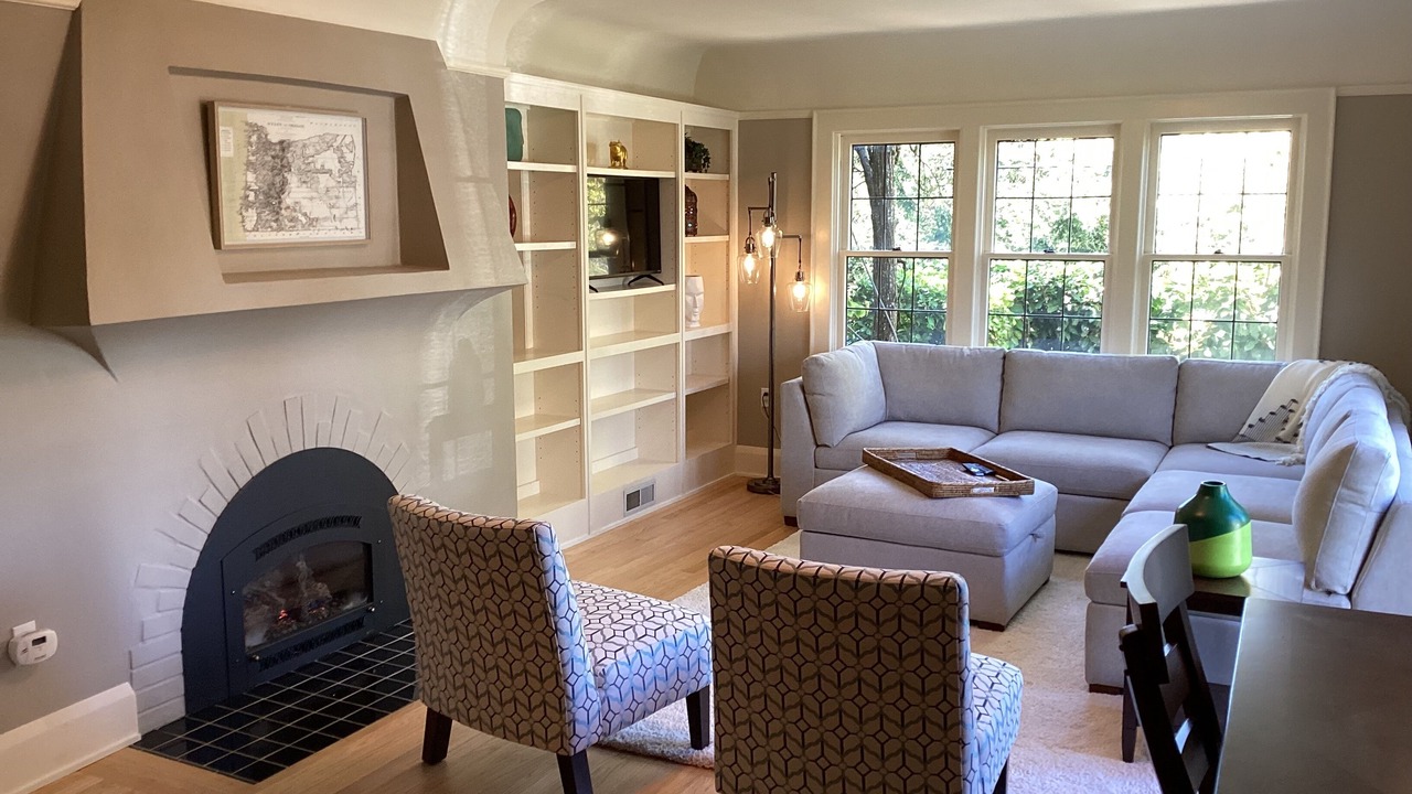 Photo of Livingroom in Amazon