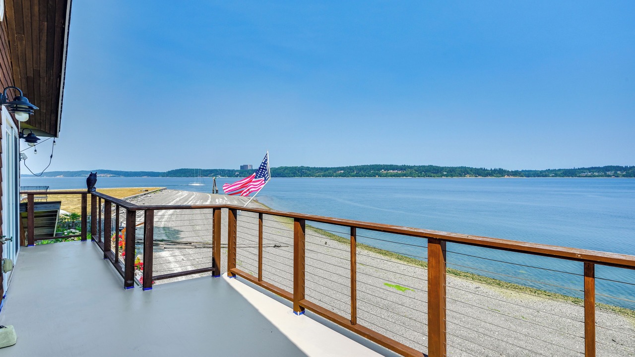 Photo of Patio Balcony in Tillicum