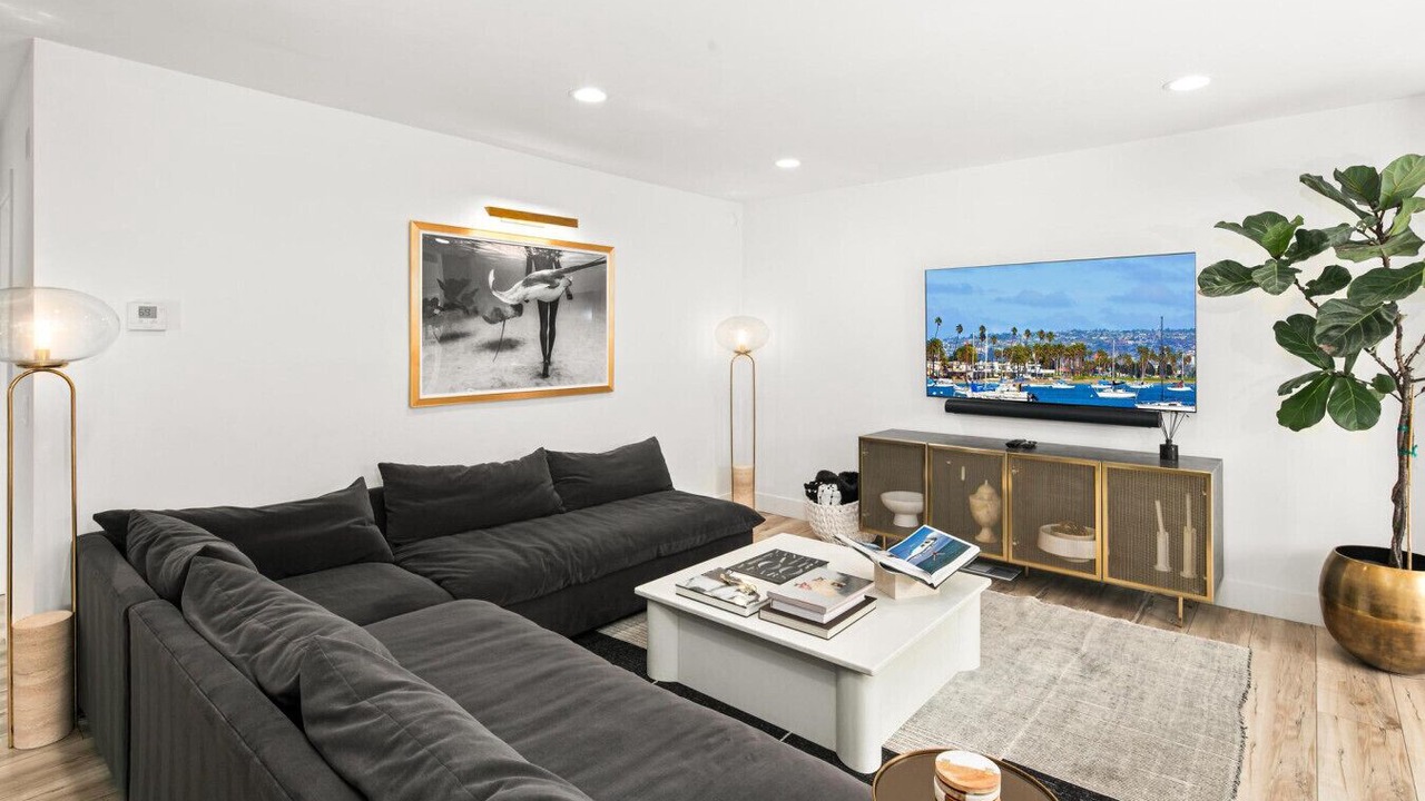 Photo of Livingroom in Olde Solana Beach