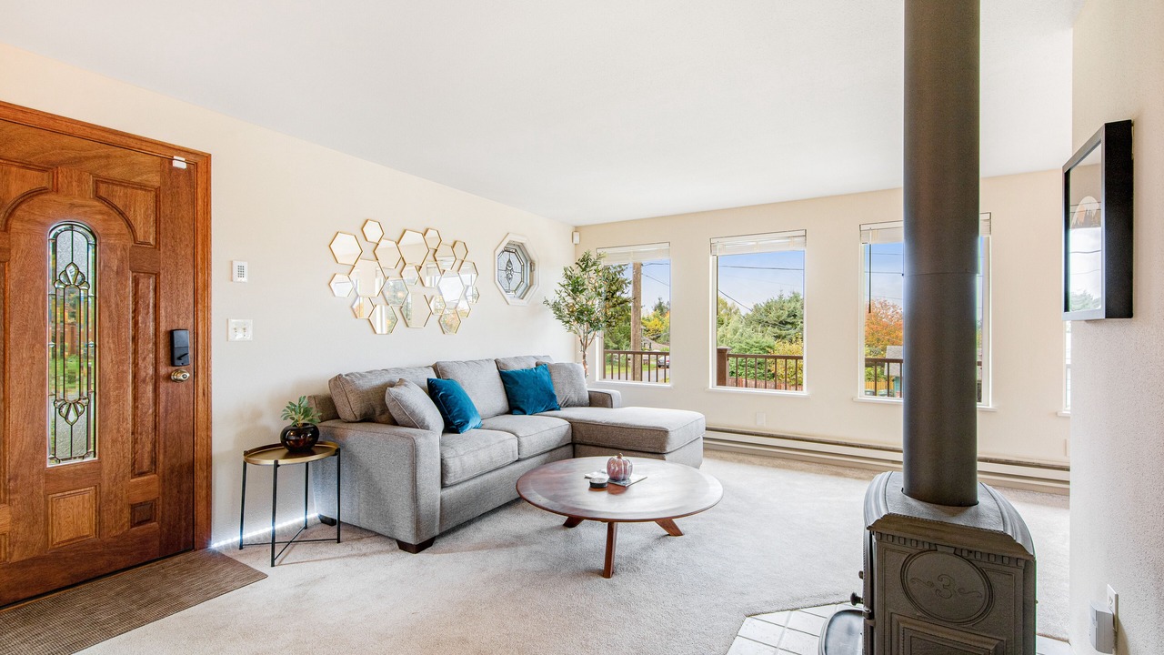 Photo of Livingroom in University Place