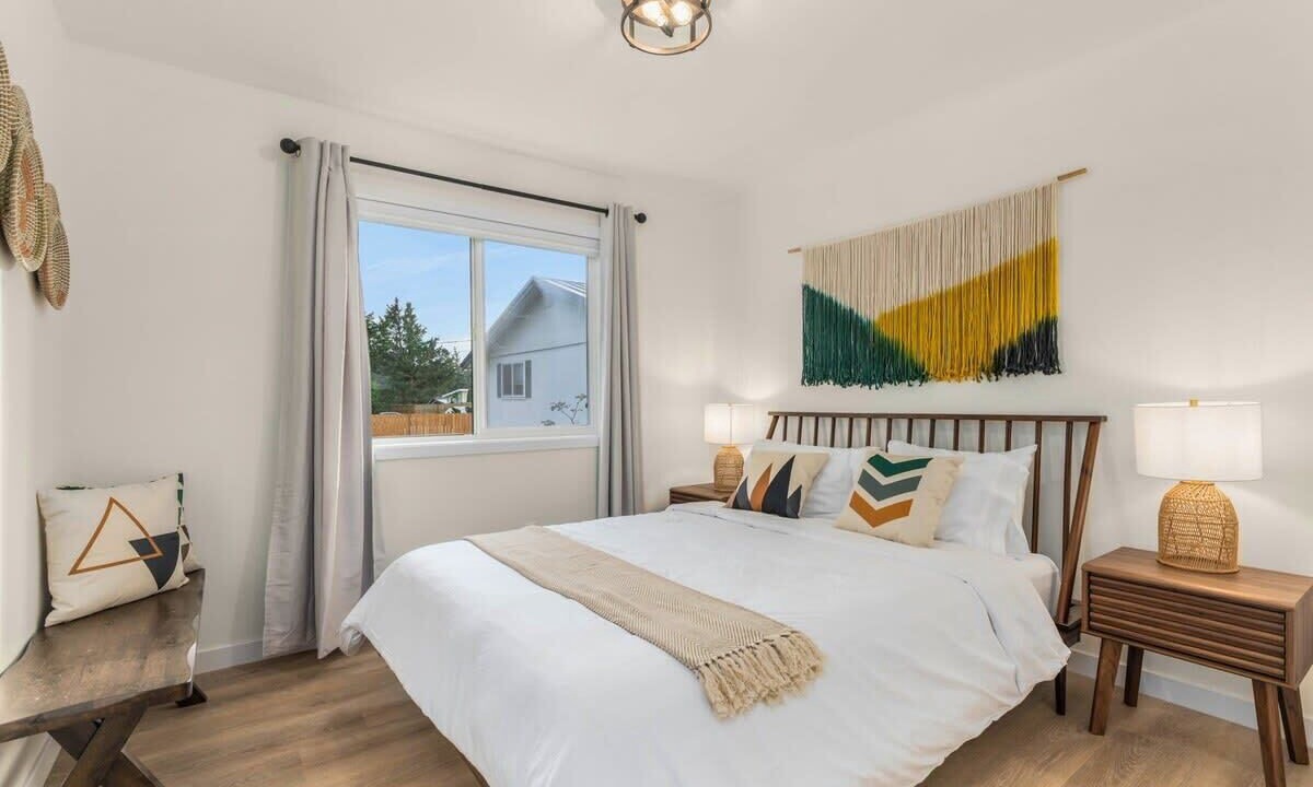 Photo of Bedroom in Oak Harbor