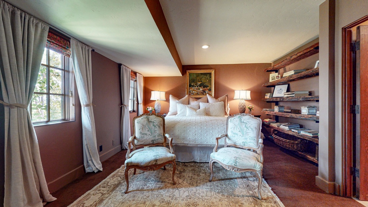 Photo of Bedroom in Mammoth Lakes