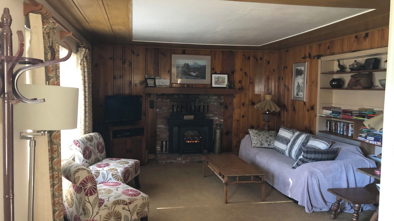 Photo of Livingroom in Douglas City
