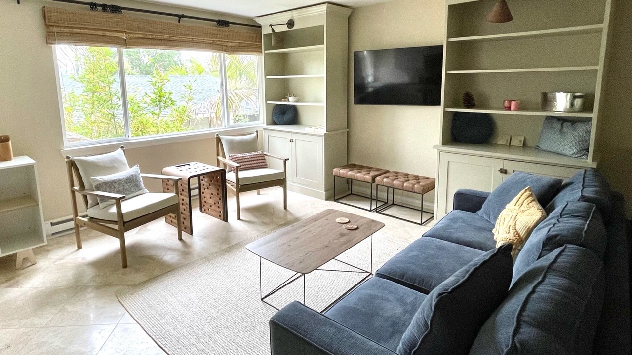 Photo of Livingroom in Cardiff-by-the-Sea