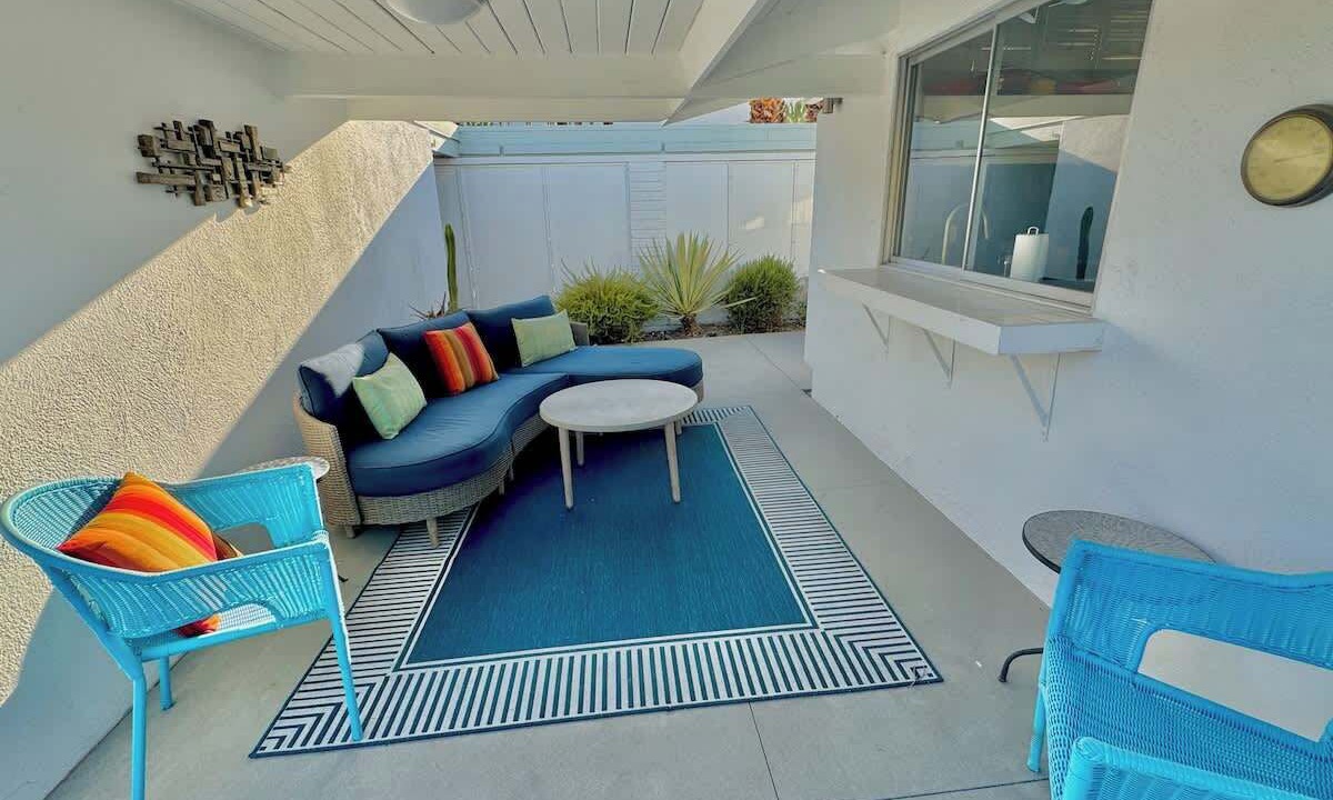 Photo of Patio Balcony in Twin Palms