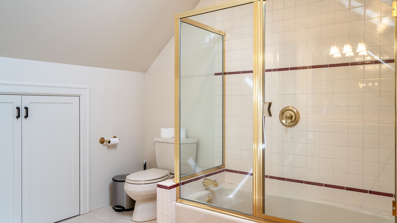 Photo of Bathroom in Eugene