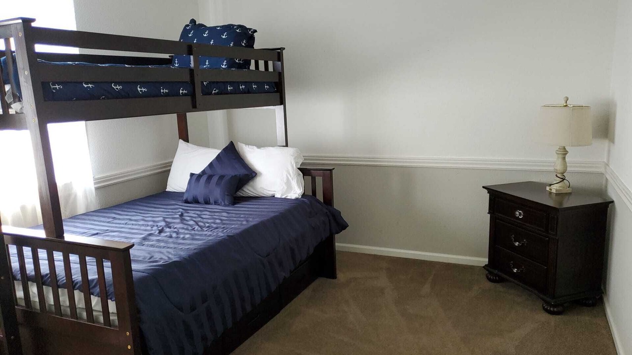 Photo of Bedroom in Raisin