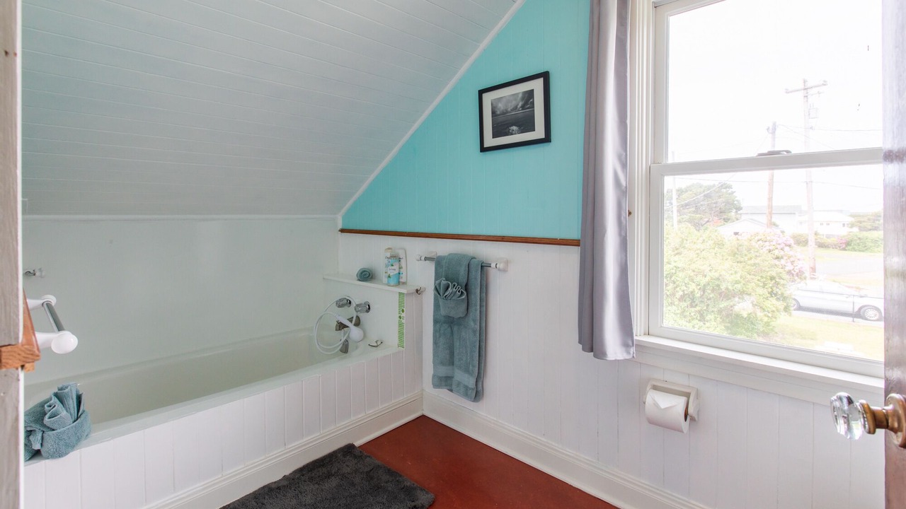 Photo of Bathroom in Rockaway Beach