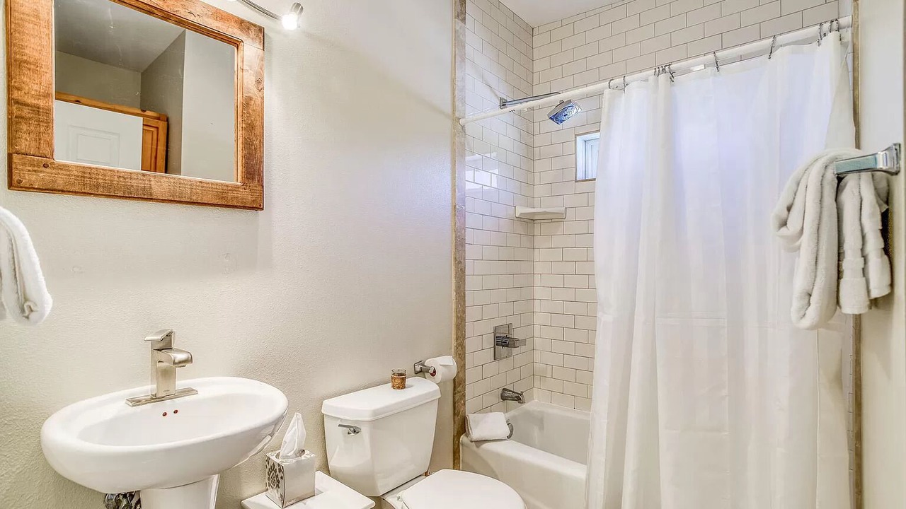 Photo of Bathroom in Yachats
