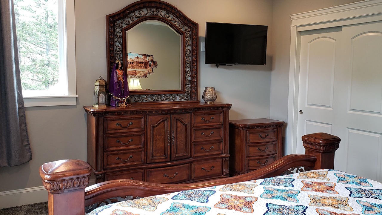 Photo of Bedroom in West Salem