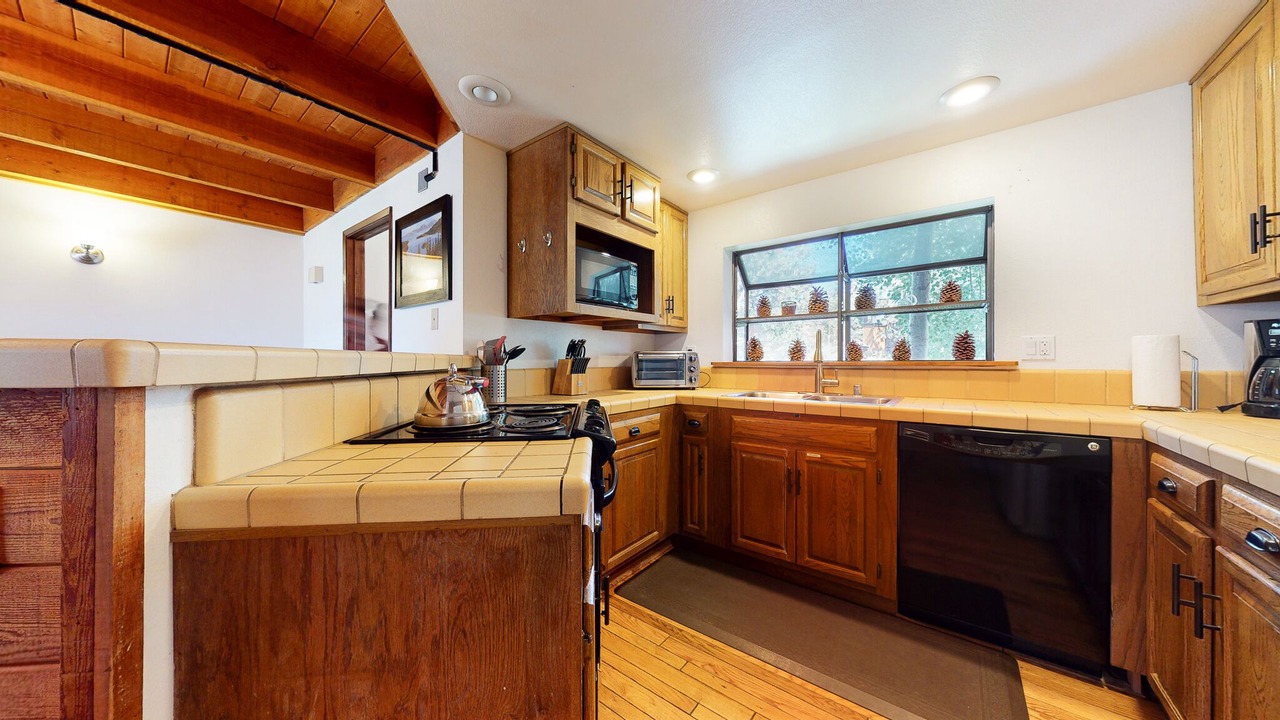 Photo of Kitchen in Mammoth Lakes