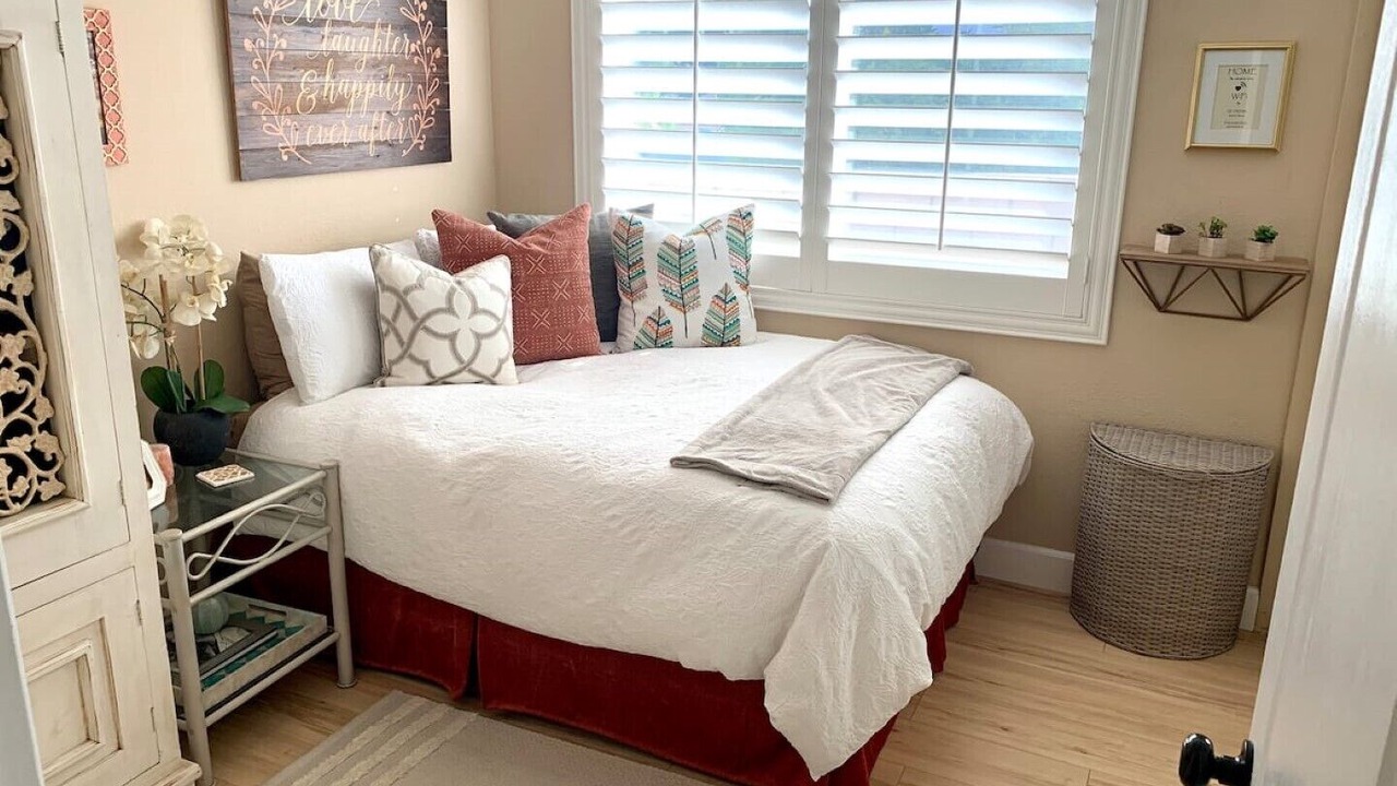Photo of Bedroom in Allied Gardens