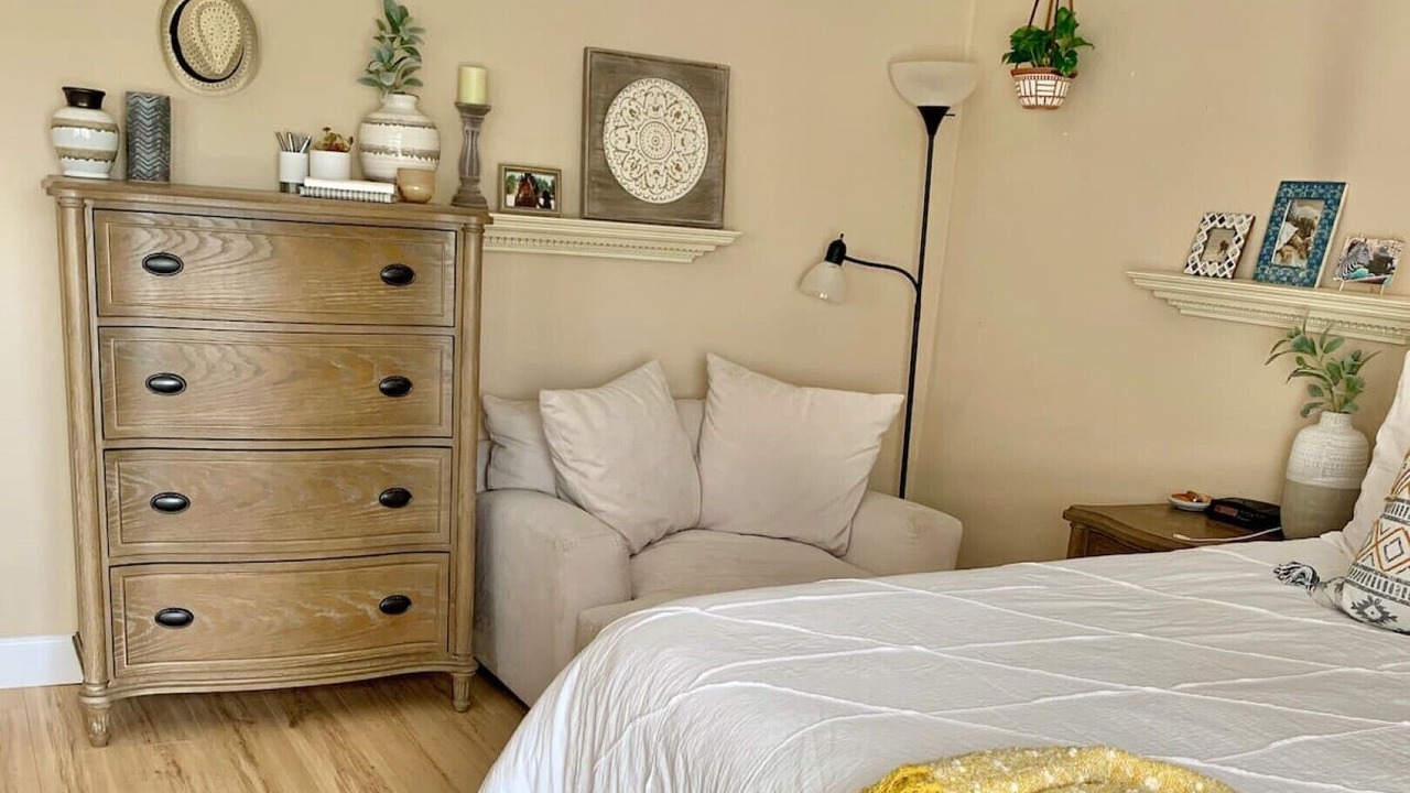 Photo of Bedroom in Allied Gardens