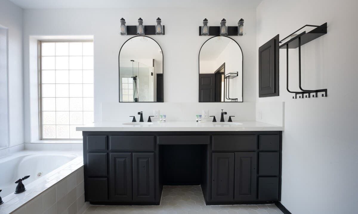 Photo of Bathroom in Castle Glen Estates