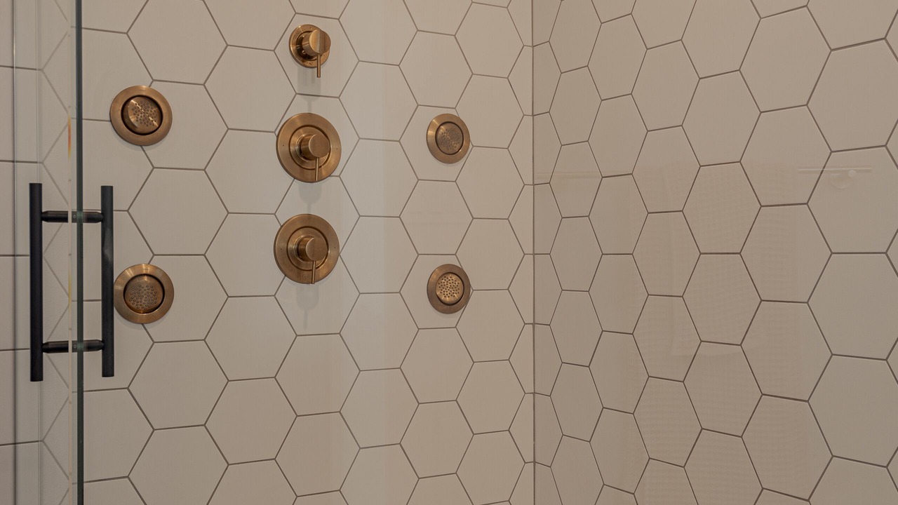 Photo of Bathroom in Benton County