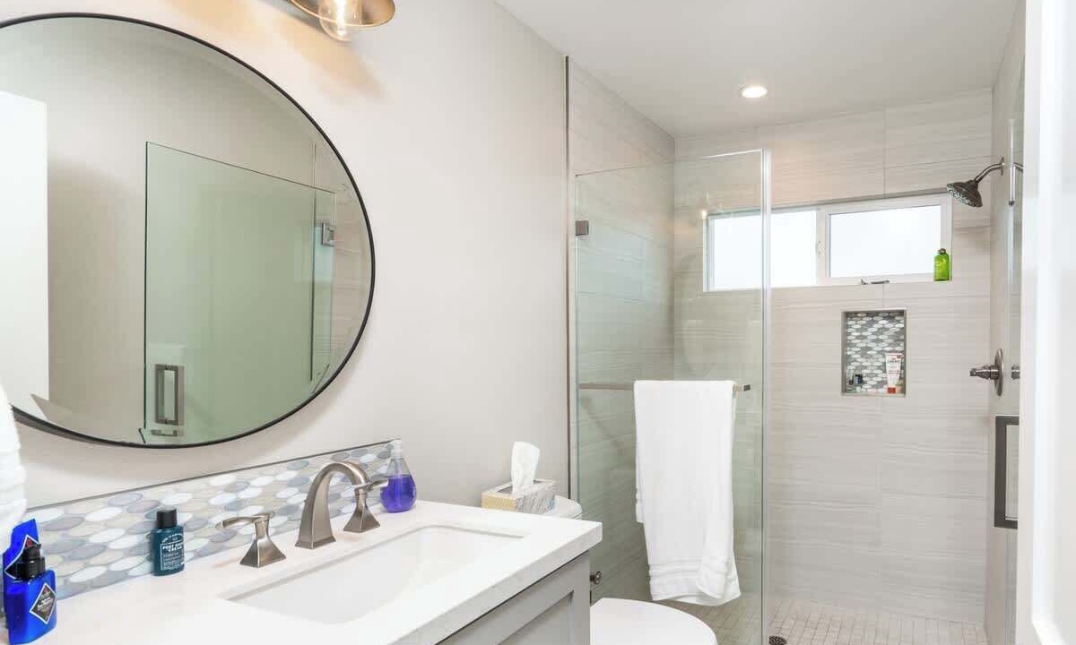 Photo of Bathroom in Balboa Island
