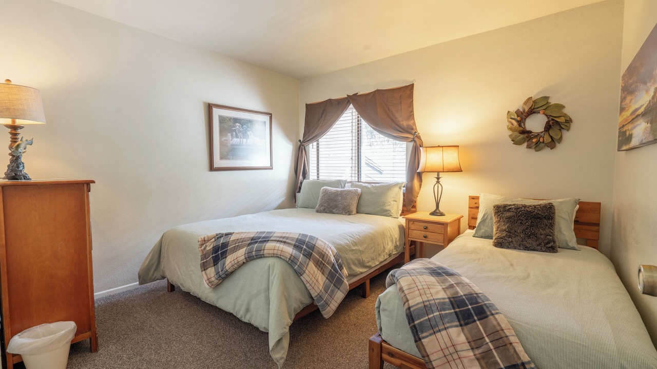 Photo of Bedroom in June Lake