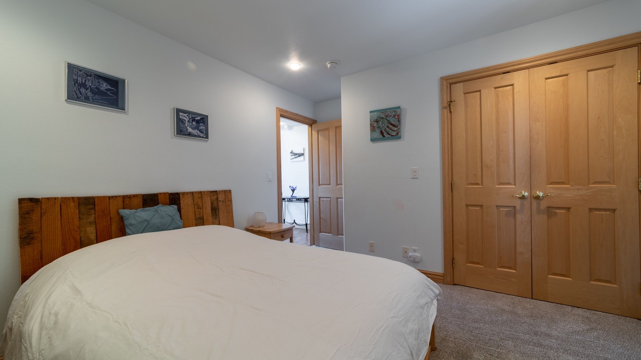 Photo of Bedroom in Shelter Cove
