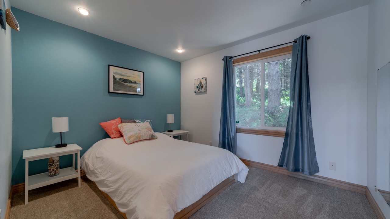 Photo of Bedroom in Shelter Cove