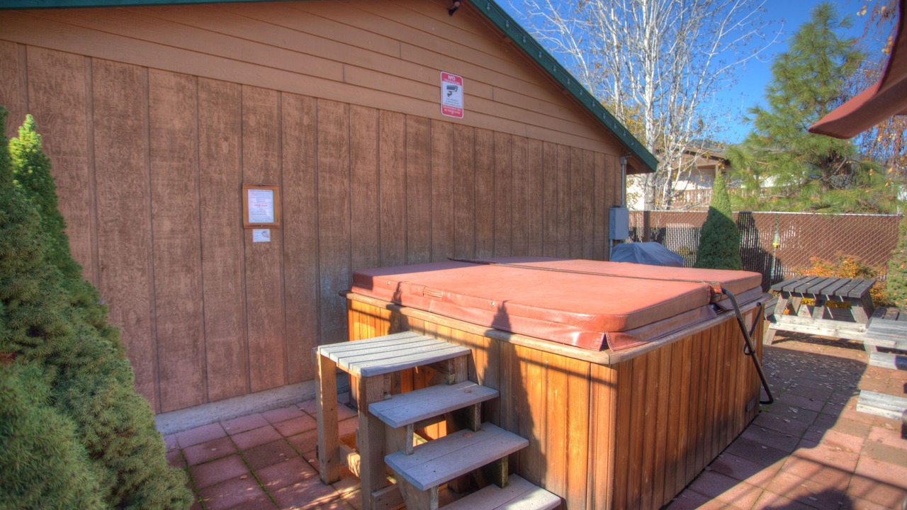 Photo of Patio Balcony in Downtown Leavenworth
