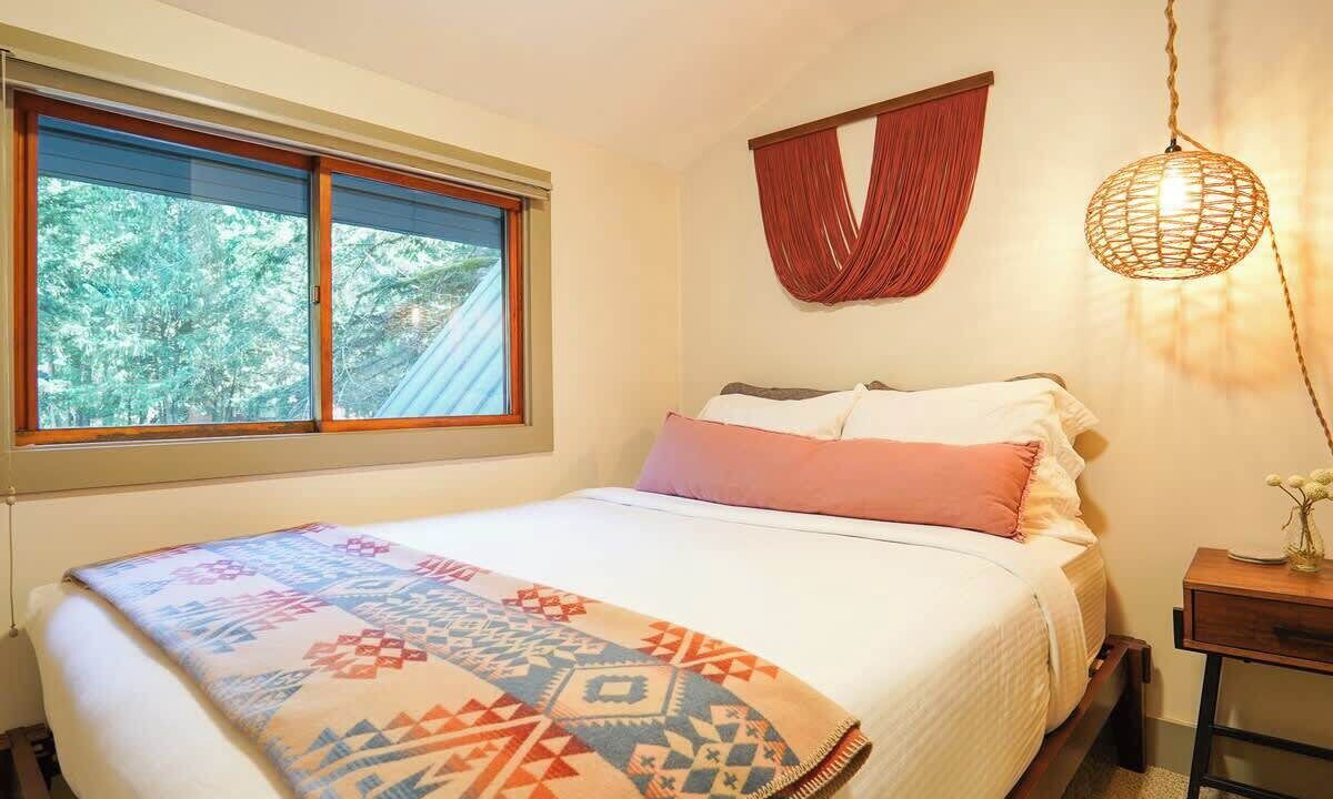 Photo of Bedroom in Glacier