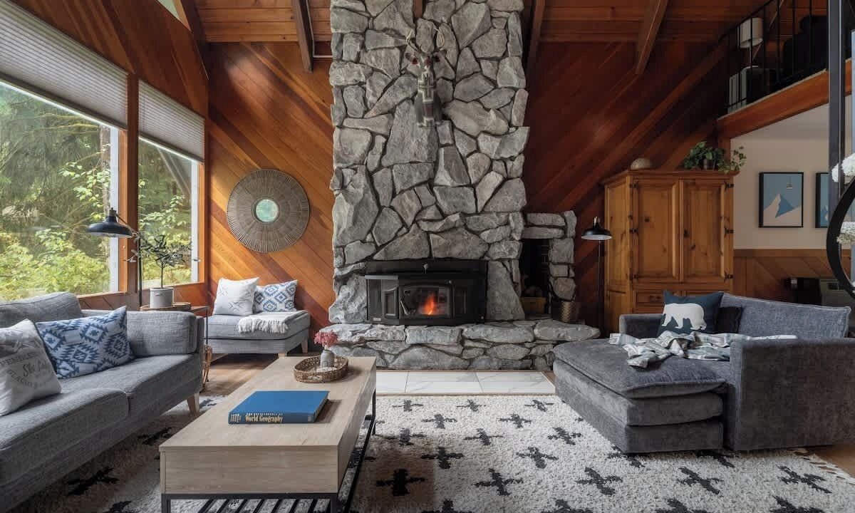 Photo of Livingroom in Glacier