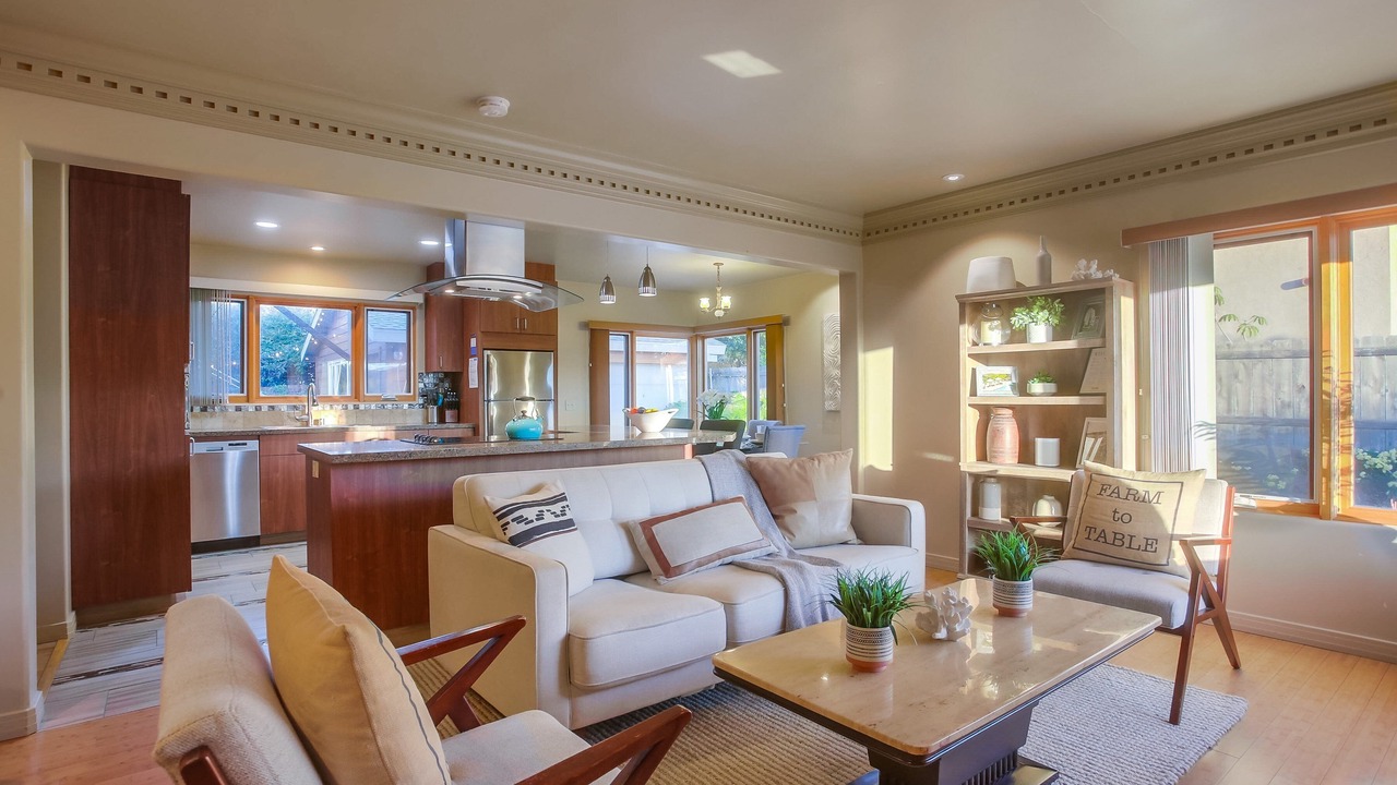 Photo of Livingroom in Beach Barber Tract