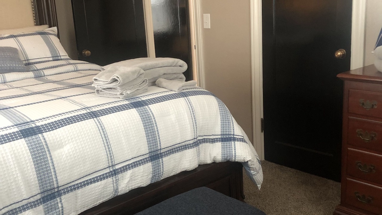 Photo of Bedroom in West Hills