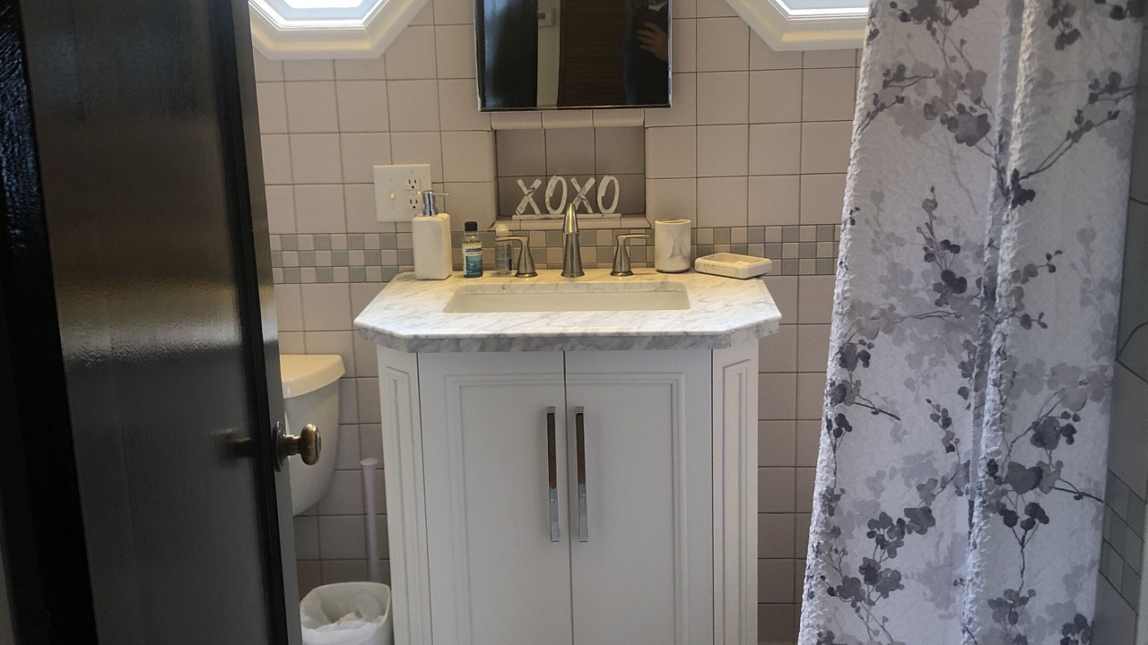 Photo of Bathroom in West Hills