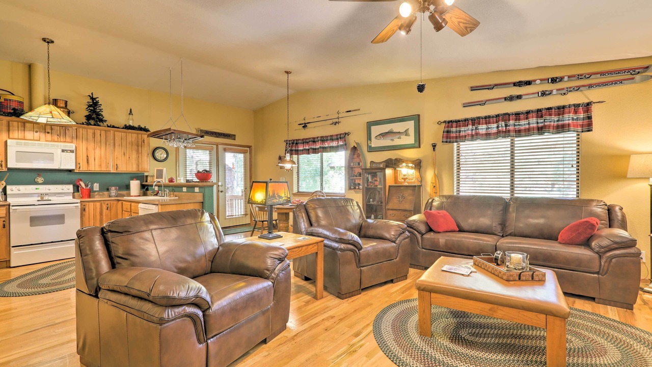 Photo of Livingroom in Ponderosa Trails
