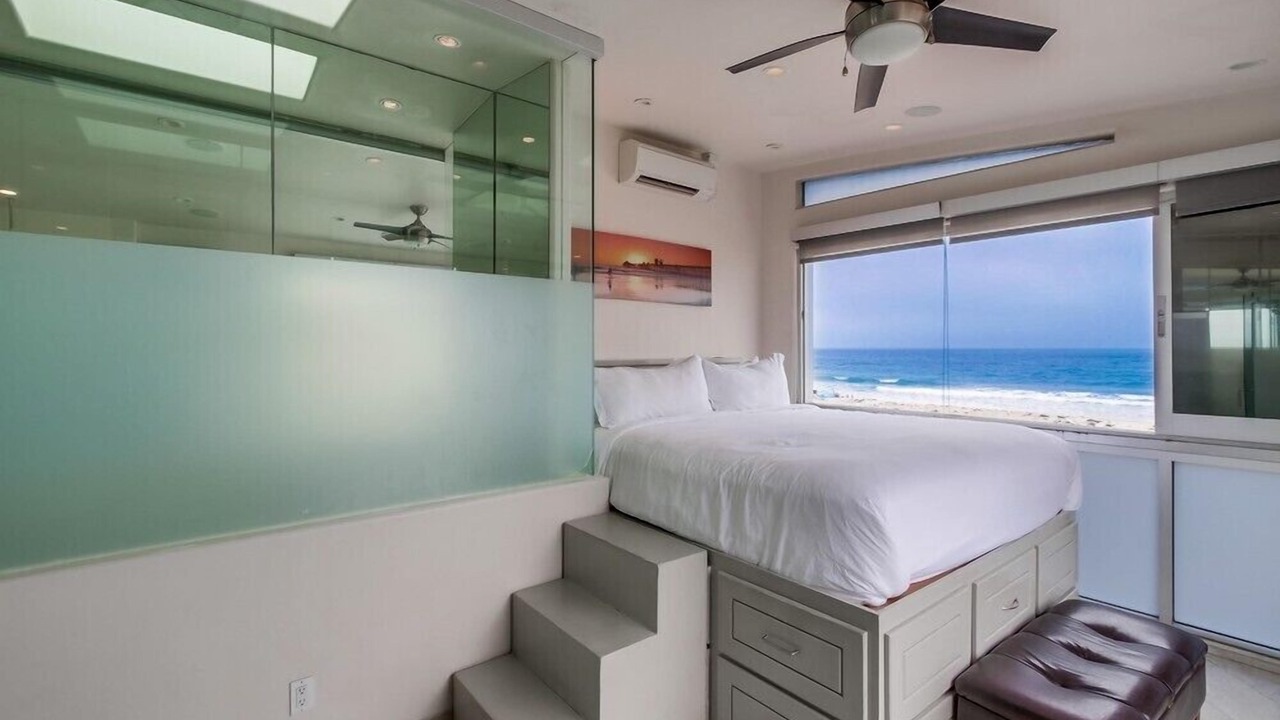 Photo of Bedroom in Mission Beach